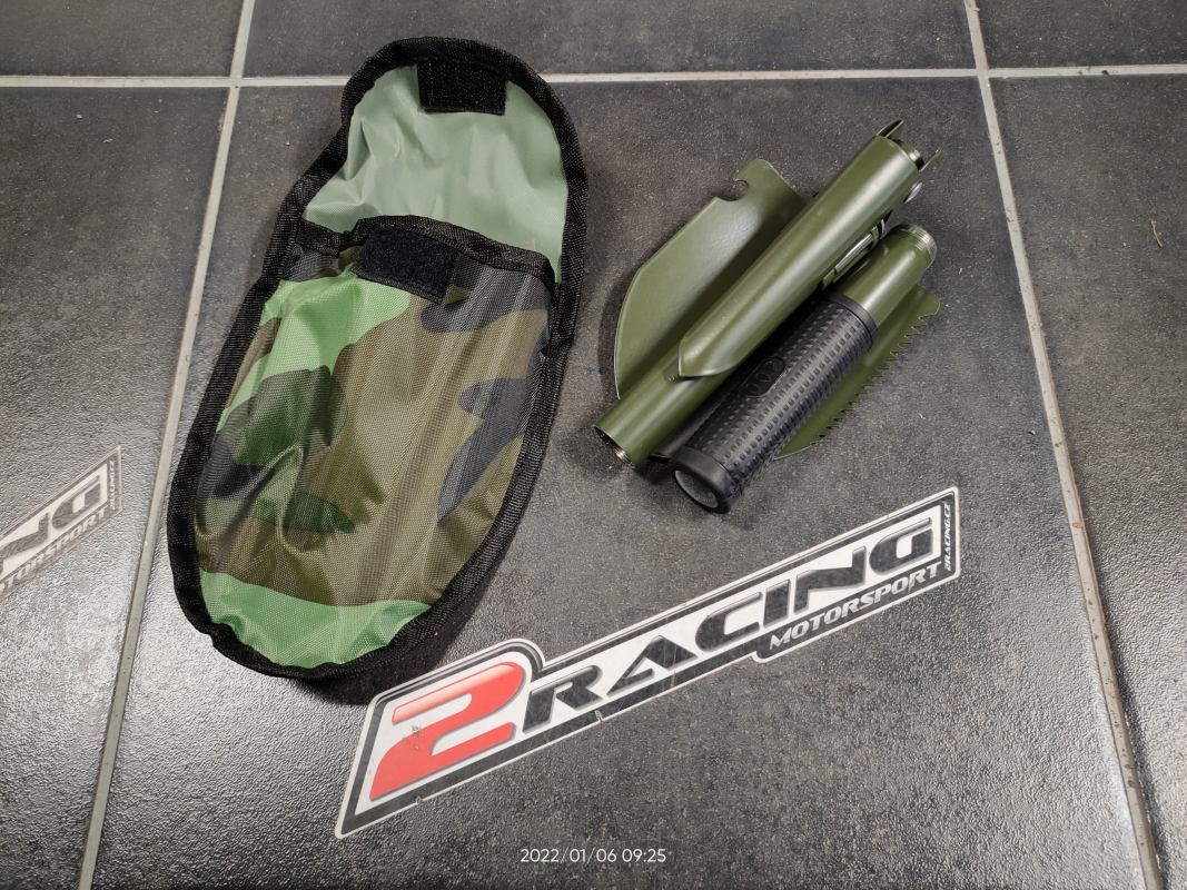 Skládací offroad lopatka s kompasem