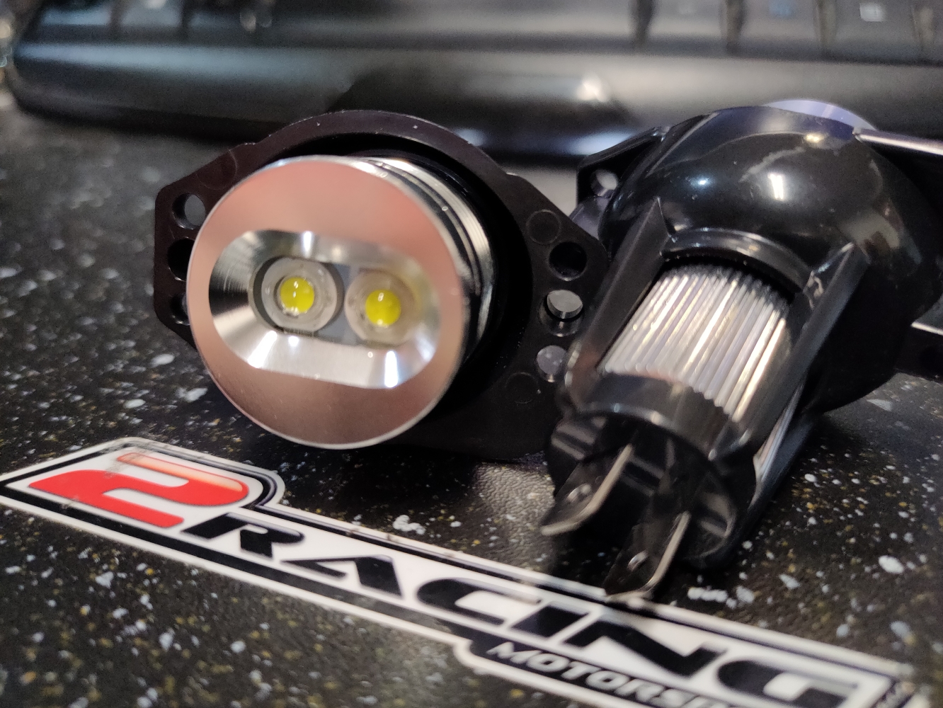 Angel Eyes BMW E90, E91 CANbus 10w LED bílá sada 2 kusů