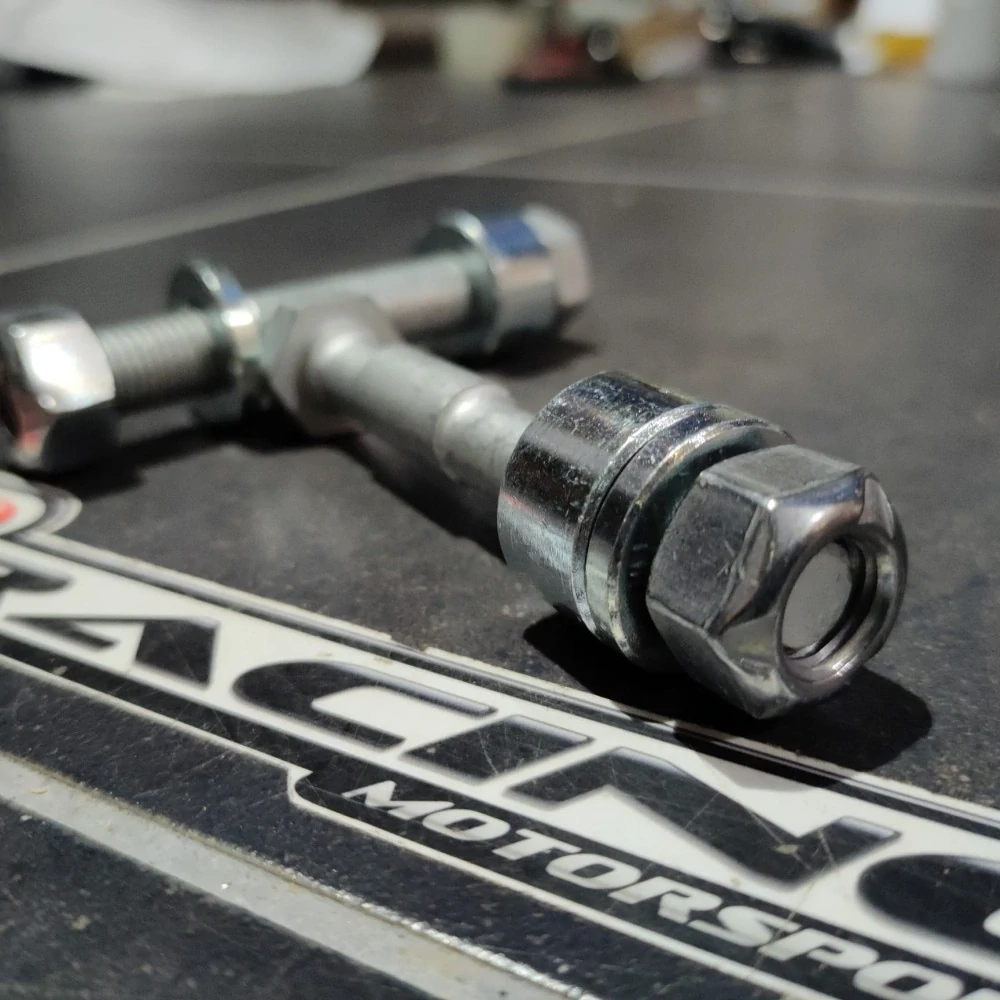 Excentrické šrouby pro nastavení odklonu kola H&R Triple C M10 36-48mm