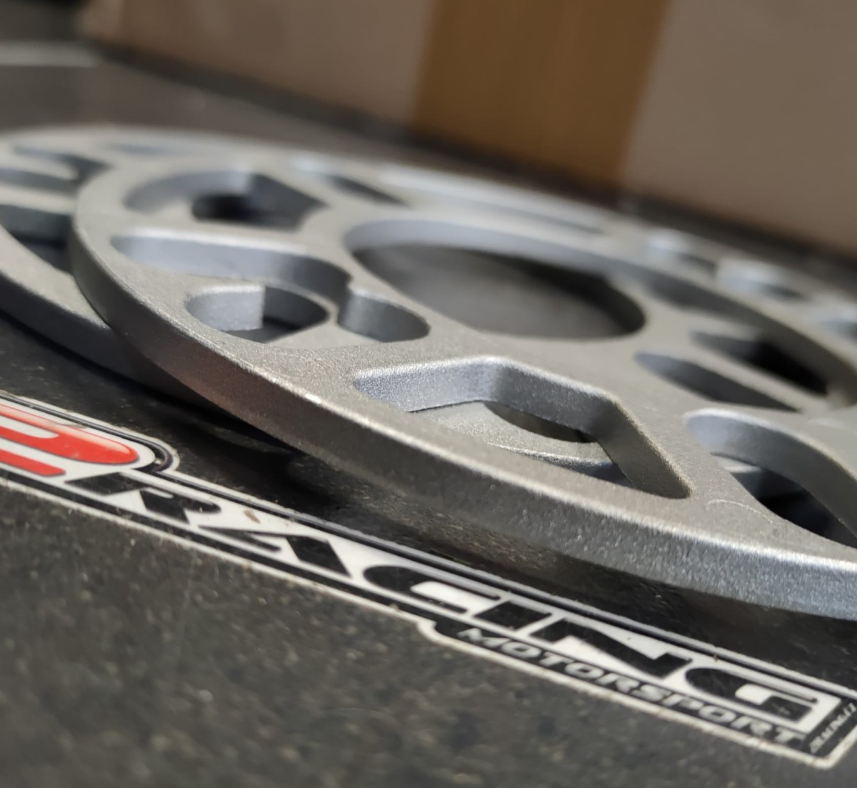 Distanční podložka 5mm univerzální rozteč střed 78mm
