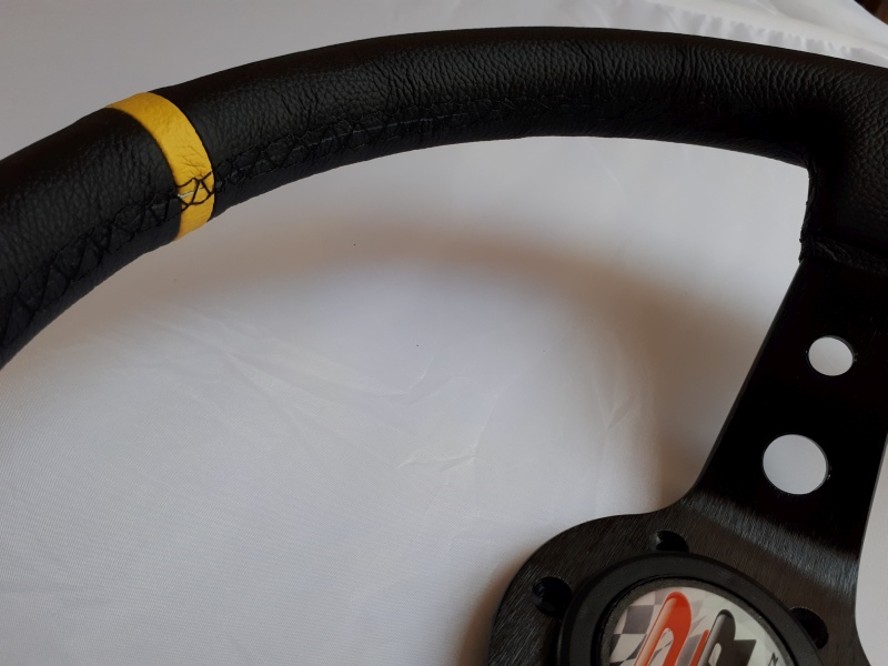 Závodní volant hladký 3ramena 350mm - odsazený 70mm - černý