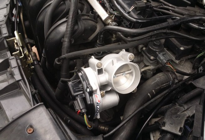 Škrtící klapka Ford Fiesta ST150 s větším průměrem 60mm