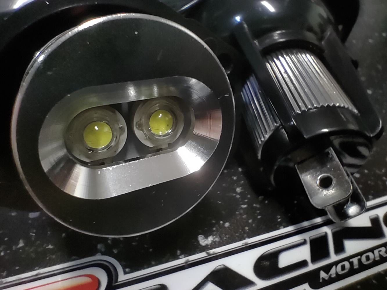 Angel Eyes BMW E90, E91 CANbus 10w LED bílá sada 2 kusů