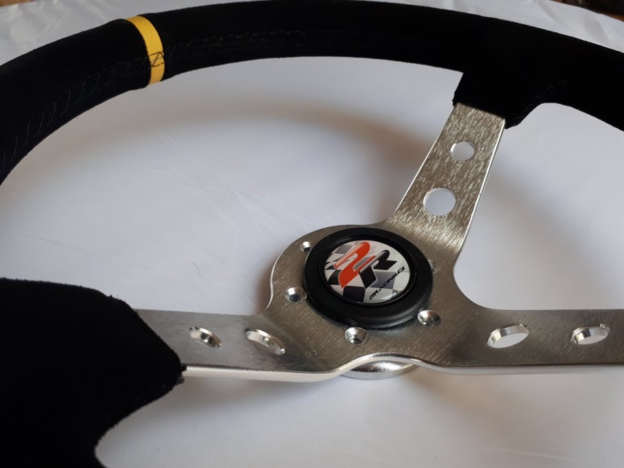 Závodní semišový volant 3ramenný 350mm - odsazený 70mm - stříbrný