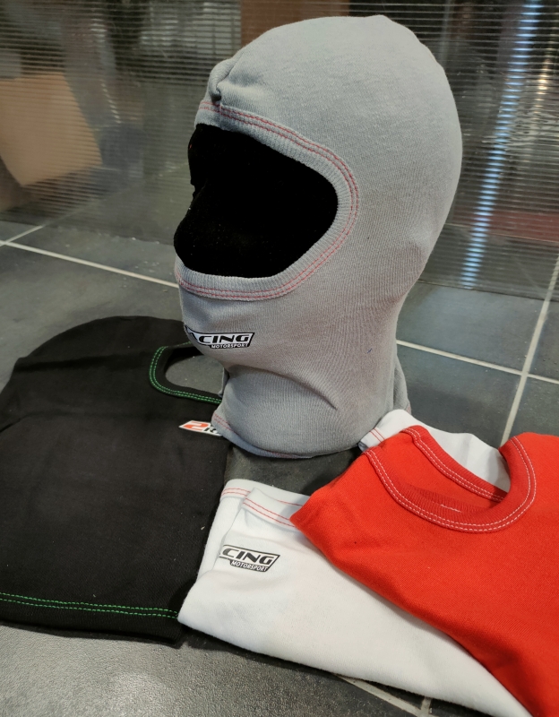 Kukla pod závodní helmu na karting a motorku do jakékoliv přilby 2Racing