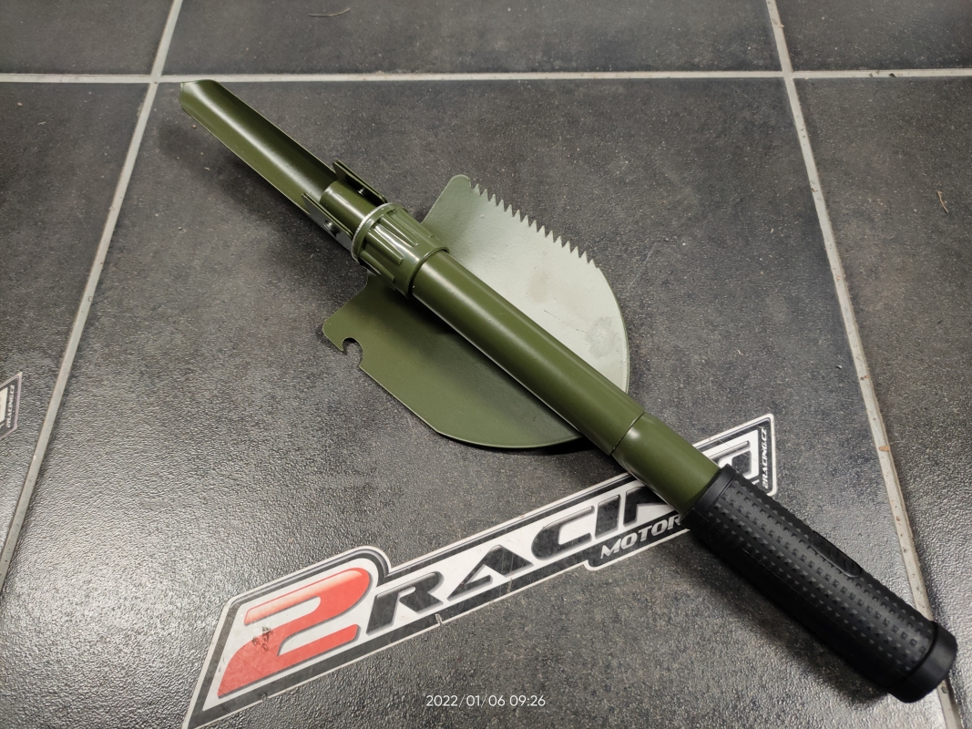 Skládací offroad lopatka s kompasem