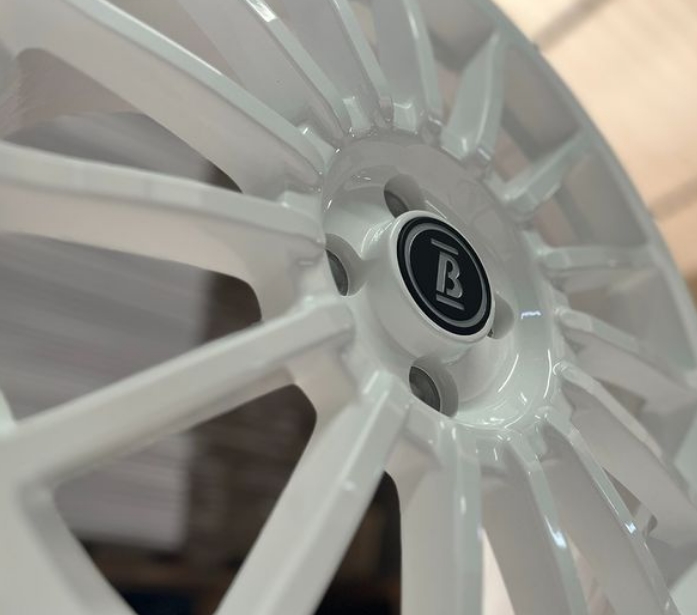 Alu disk Winrace AP 8,5x19" ET+15 až +45 Braid Performance