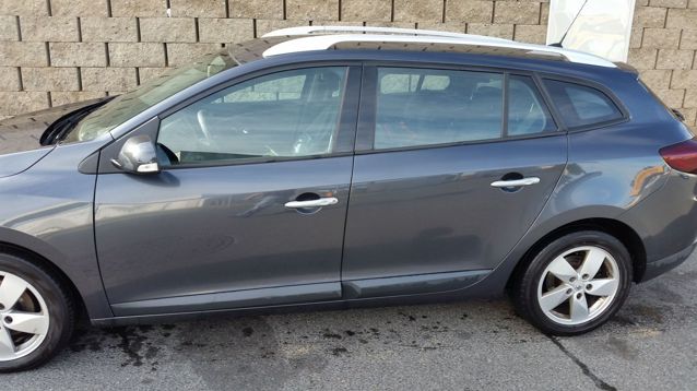 Renault Megane III GrandTour Dynamique 1.9 dCi 130ps 3/2010, 305035km
