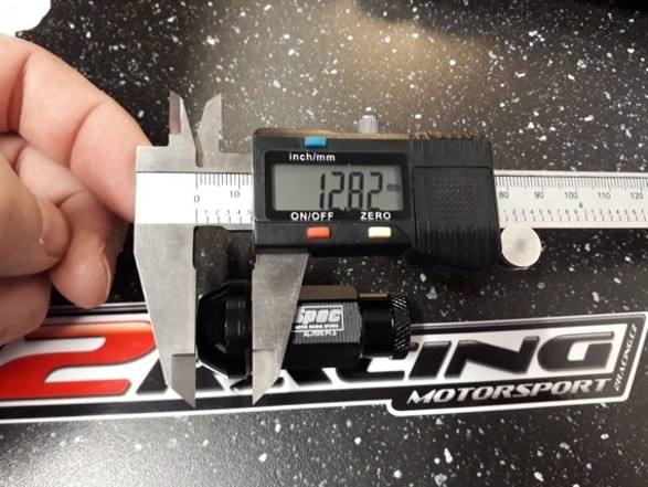 Závodní matky na kola M12x1,5 alu racing matice na šteft kola- červené, modré nebo černé - 20kusů