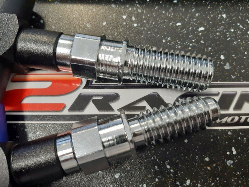 Tažné oko do původního úchytu, sklopné, -hliníkové- tow hook- přední-pro Evropské vozy