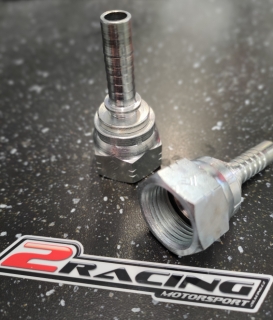 Připojení hadicová koncovka k nádrži rovná výstup 12mm