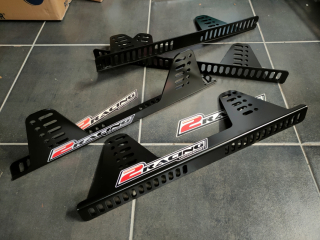 Boční držáky na závodní sedačku polohovatelné dle FIA