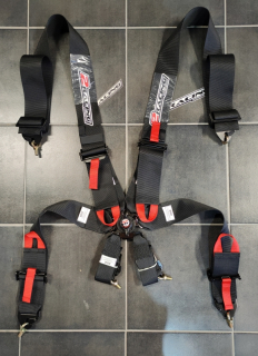 6-bod bezpečnostní závodní pás 2Racing s FIA homologací černý 3" široký