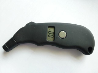 Digitální měřák tlaku pnematik manometr tlakoměr