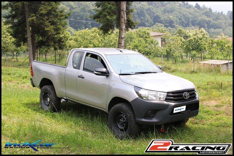 Zadní bez s tlumiče společně sside exit průměru 100 X-RACE Inoxcar racing TOHI.01.XR10