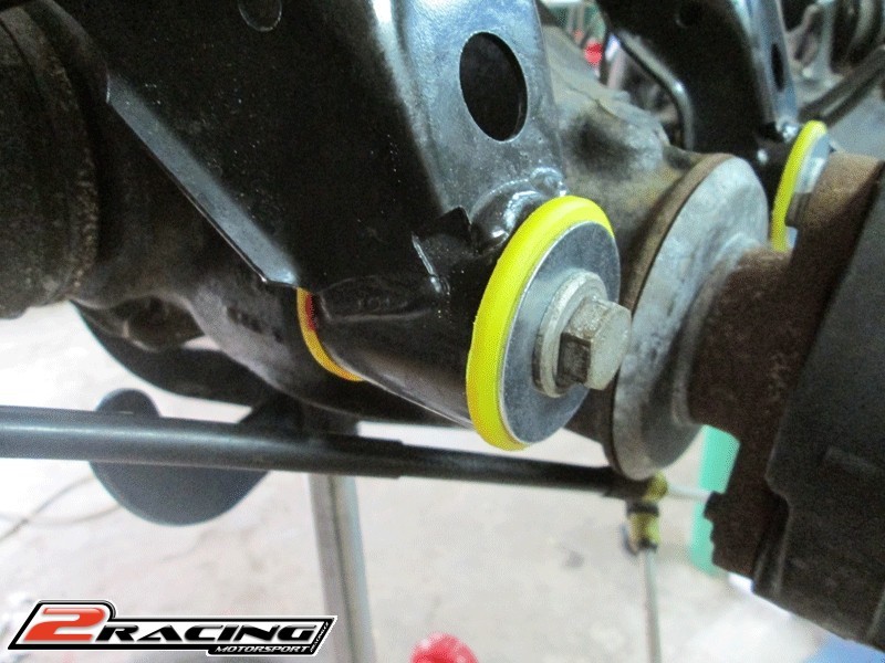 Zadní diferenciál přední silentblok Sport 031598A